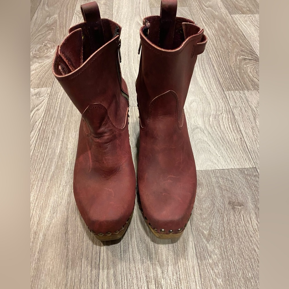 Clog Boots